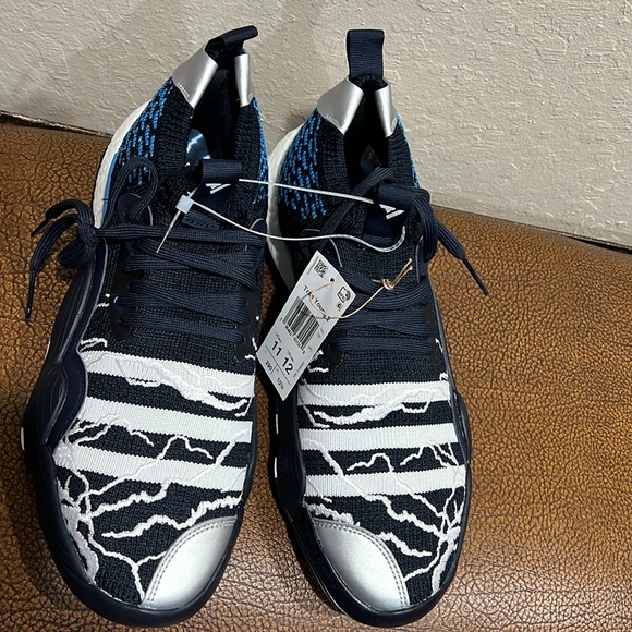 Brand New Adidas NBA’s Trae Young 2 Atlanta Hawks Superstar Point Guard Sneakers - Picture 5 of 8